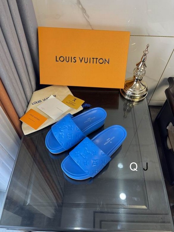 LV Women's Slippers 201